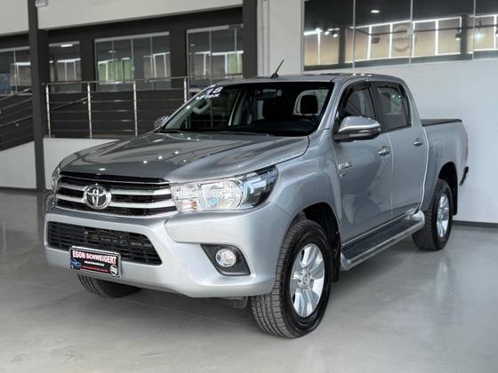 TOYOTA HILUX 2.7 SR 4X2 CD 16V FLEX 4P MANUAL TOYOTA HILUX 2.7 SR 4X2 CD 16V FLEX 4P MANUAL